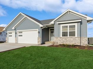 1108 High Ridge Trl, Solon, IA 52333