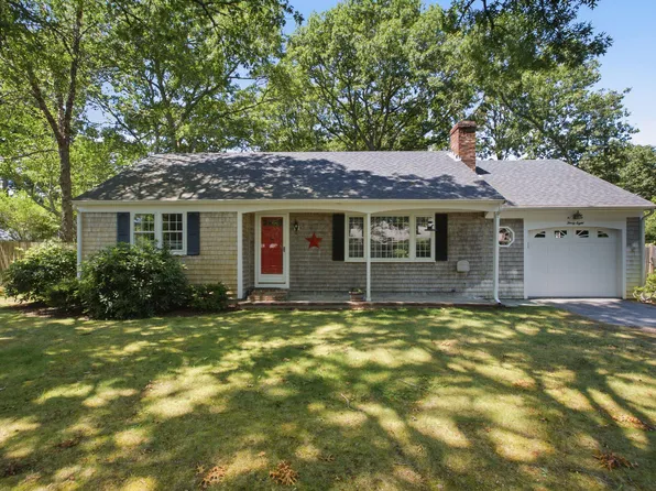 38 McNamara Avenue, West Yarmouth, MA 02673