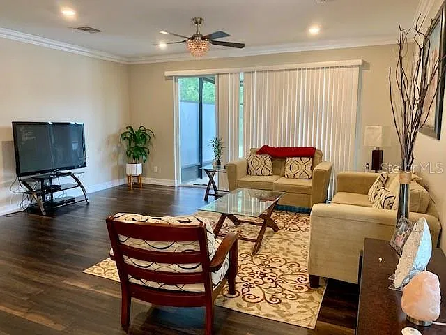 3 bed, 2.5 bath, 1750 sqft, $2,650 — Photo 2