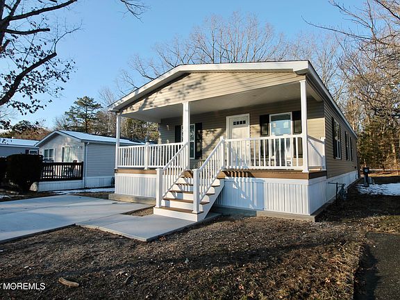 3rd image of 503 Roberts Road