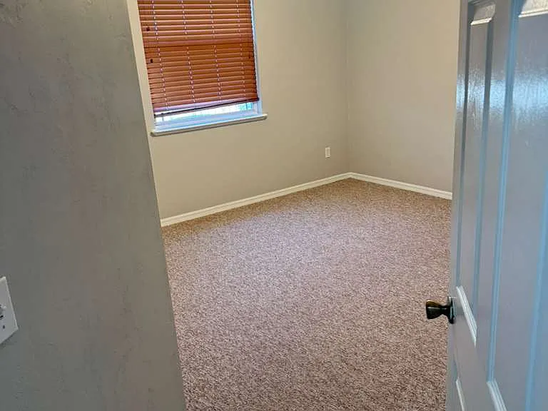 8379 SW 74th Pl — Photo 3