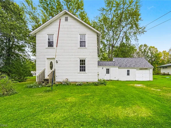 8646 Billings Rd, Kirtland, OH 44094