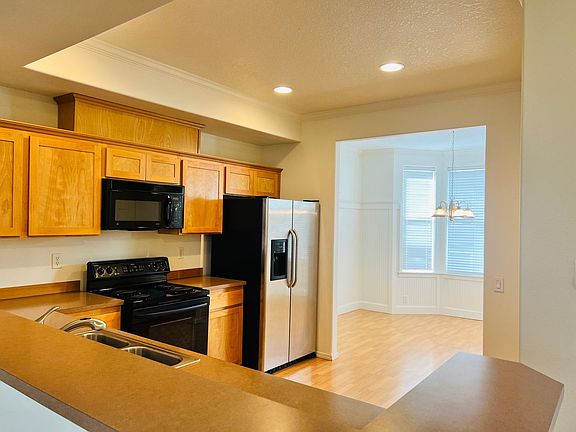 3rd image of 13280 SW Kingston Pl