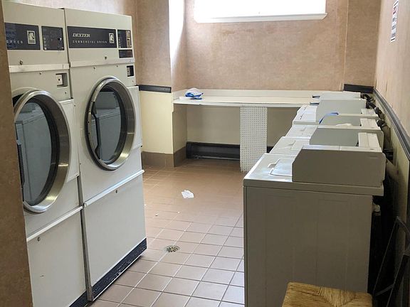 5th image of 13849 Barclay Ave APT 2K