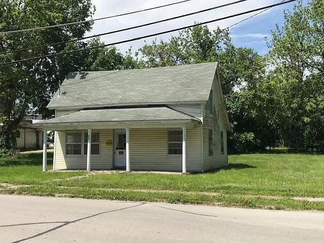 2nd image of 205 N 5th St