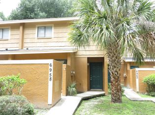 6958 Trout St, Tampa, FL 33617