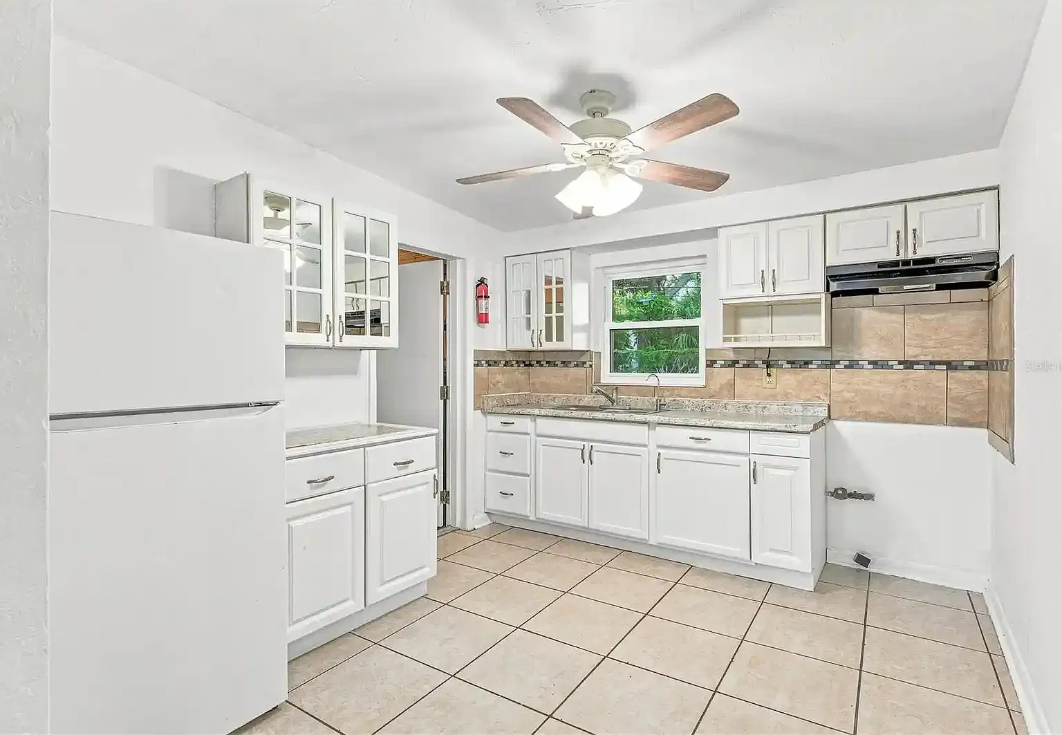 4 bed, 1125 sqft, $2,775 — Photo 3