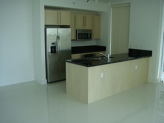 4th image of 1111 SW 1st Ave #Uph4017