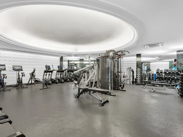 360 East 72nd Street image 12 of 15