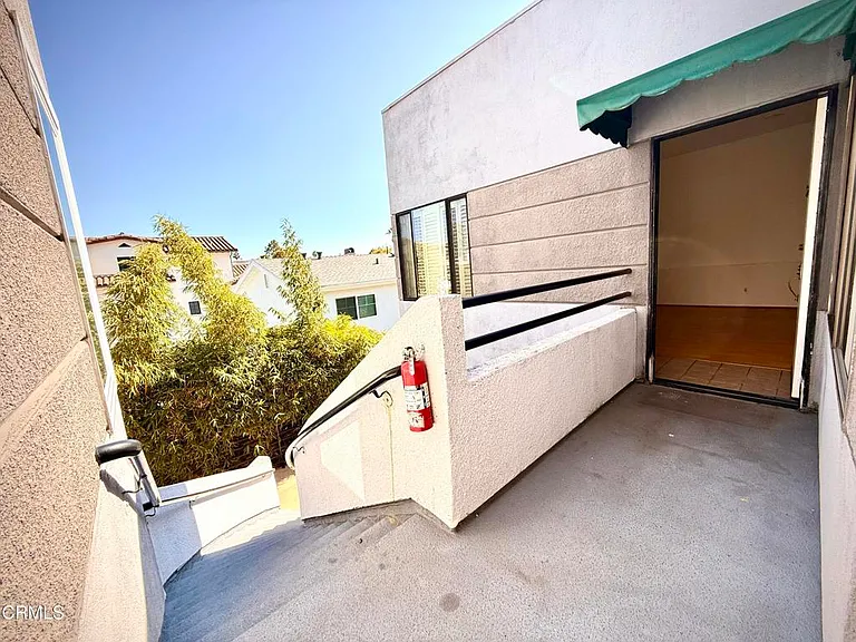 360 S Los Robles Ave #9 — Photo 6