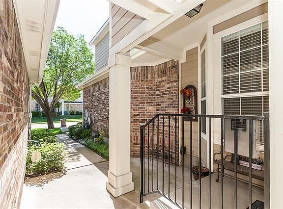 5th image of 9909 Castlewood Dr