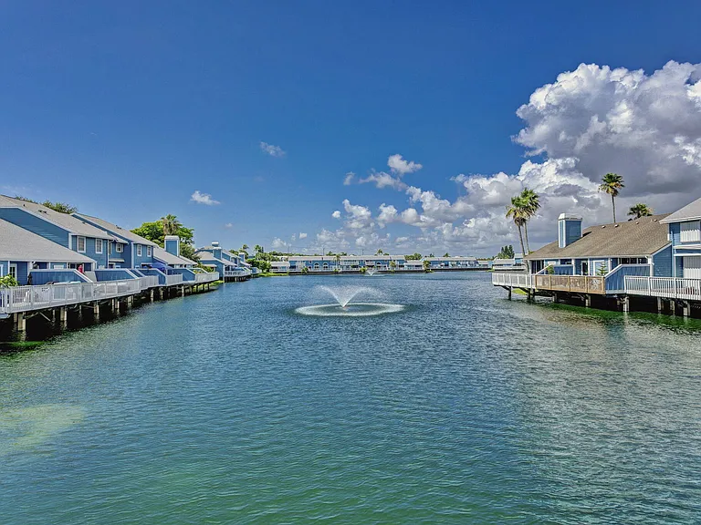 1106 Ocean Dunes Cir — Photo 38