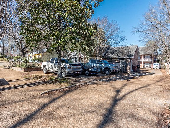 3rd image of 521 University Dr #A-g