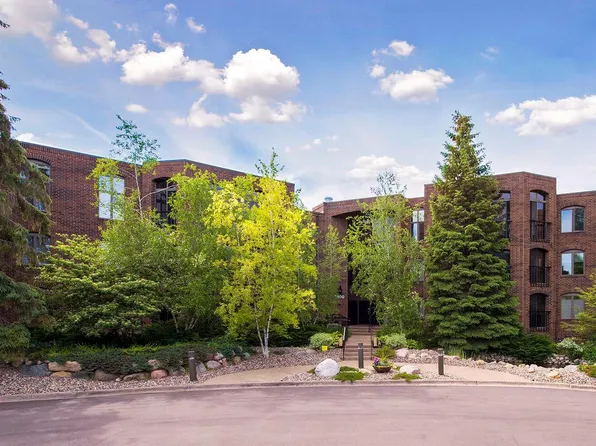 8400 Pennsylvania Rd APT 125, Bloomington, MN 55438