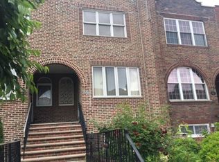 2915 S Juniper St, Philadelphia, PA 19148