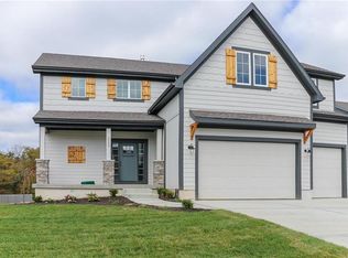 2500 SW River Trail Rd, Lees Summit, MO 64082