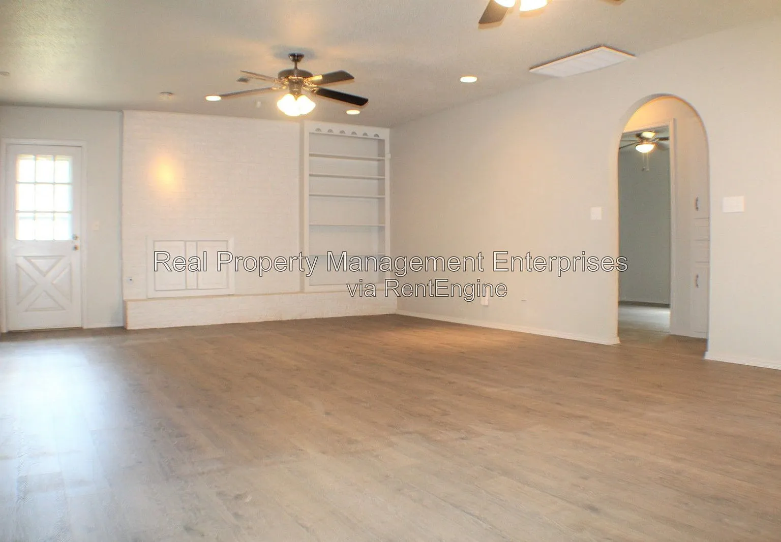3 bed, 2.0 bath, 1343 sqft, $1,495 — Photo 3