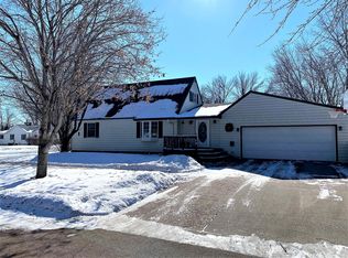 124 16th St SW, Huron, SD 57350