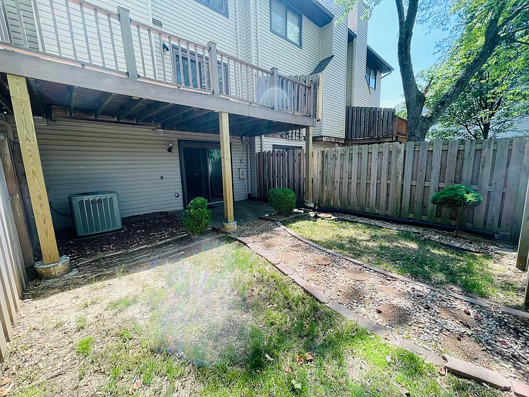 1811 Tawny Ash Dr — Photo 38