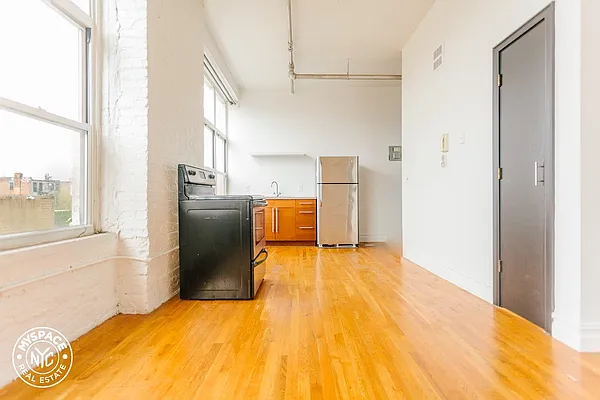 Rented by MySpaceNYC | media 40