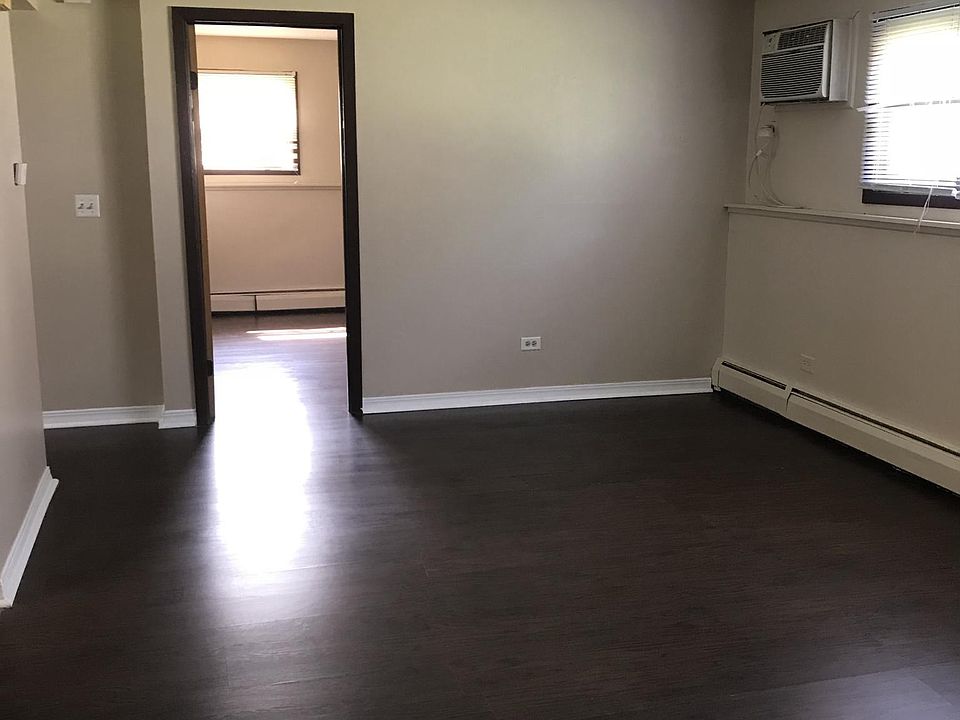 1st image of 393 Ann St APT 2