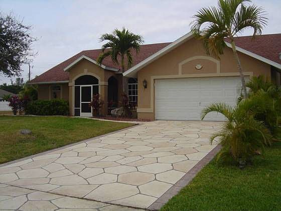1st image of 2127 SW 49th Ter