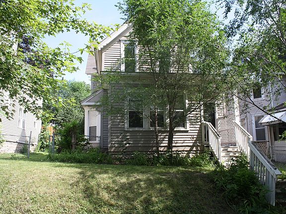 2nd image of 833 3rd St E