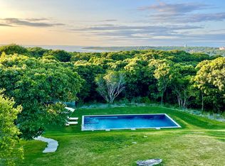 9 S Dubois Pl, Montauk, NY 11954