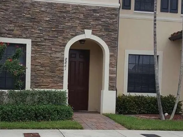 8861 W 35th Ave, Hialeah, FL 33018