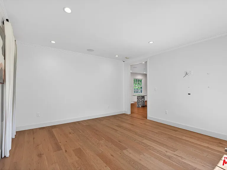 462 Warner Ave — Photo 30