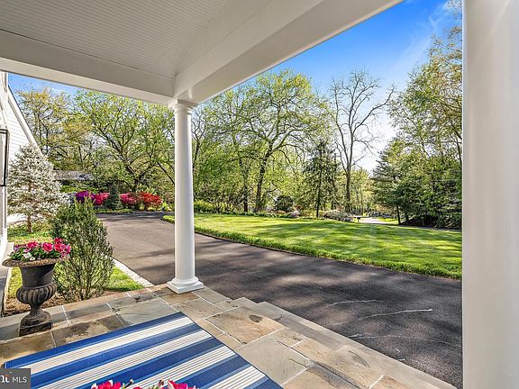 5th image of 1219 Mottrom Dr