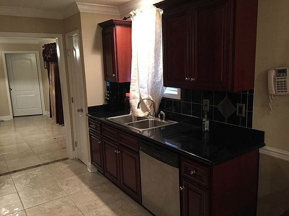 4th image of 4727 Sandalwood St