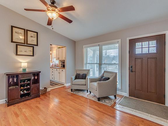 3rd image of 5792 White Pine Dr