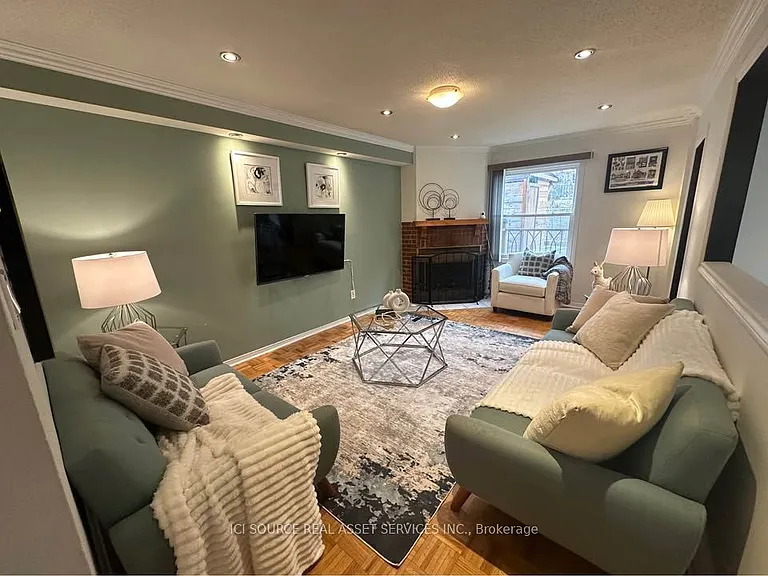 44 Adams Dr #UPPER — Photo 8