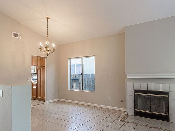 4th image of 14193 Auburn Ct
