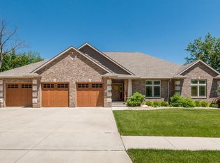 5522 River Pkwy NE, Cedar Rapids, IA 52411