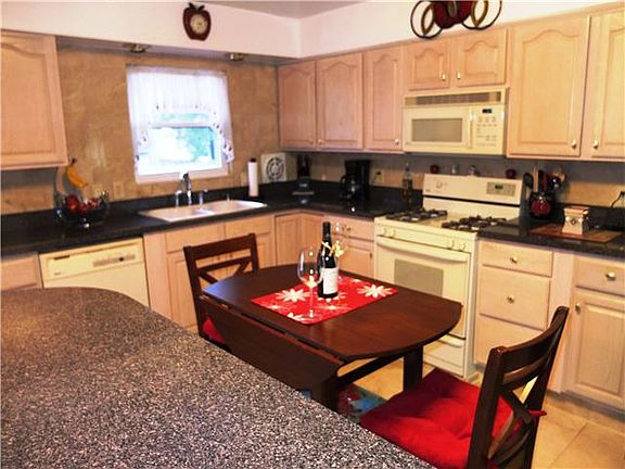 Kitchen Alternate View