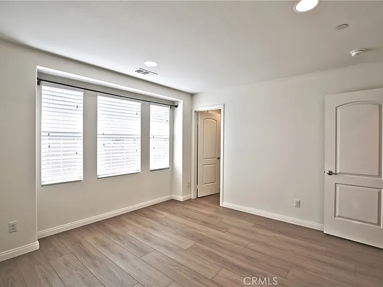 683 Huron Pl — Photo 10