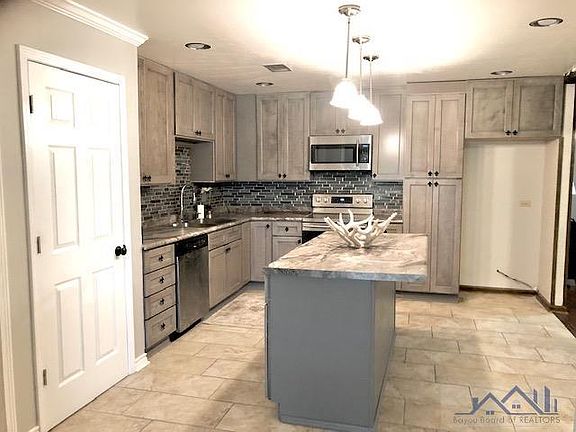 3rd image of 107 Lynwood Dr