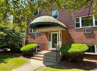 79 Walnut St APT 7, Newton, MA 02460