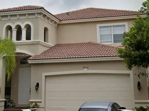 8956 SW 207th St, Cutler Bay, FL 33189