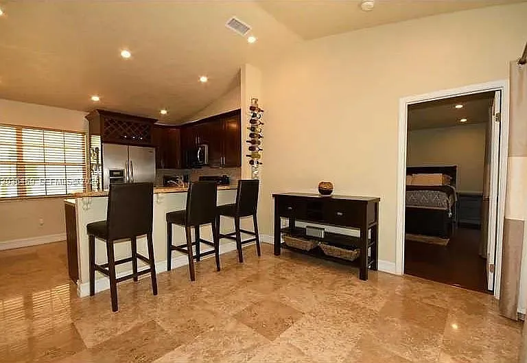 11838 NW 13th St — Photo 9