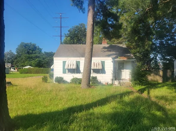 1202 Carolina St, Roanoke Rapids, NC 27870