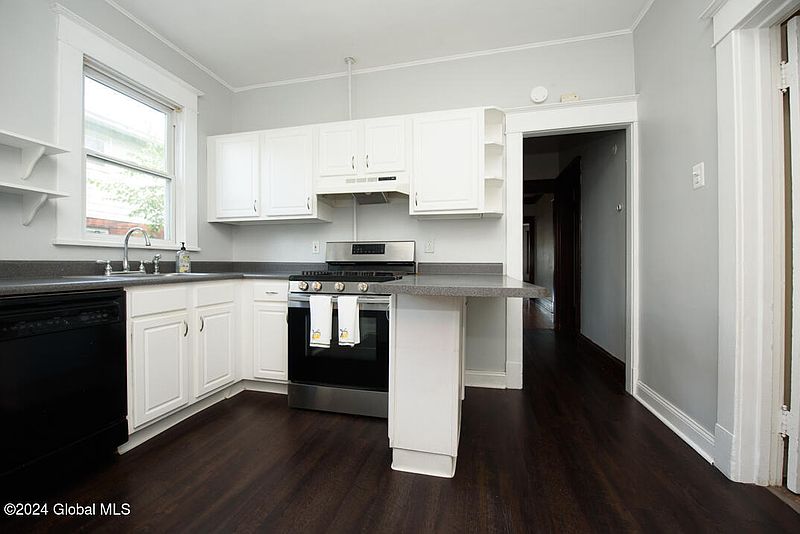 5th image of 605-607 Park Avenue