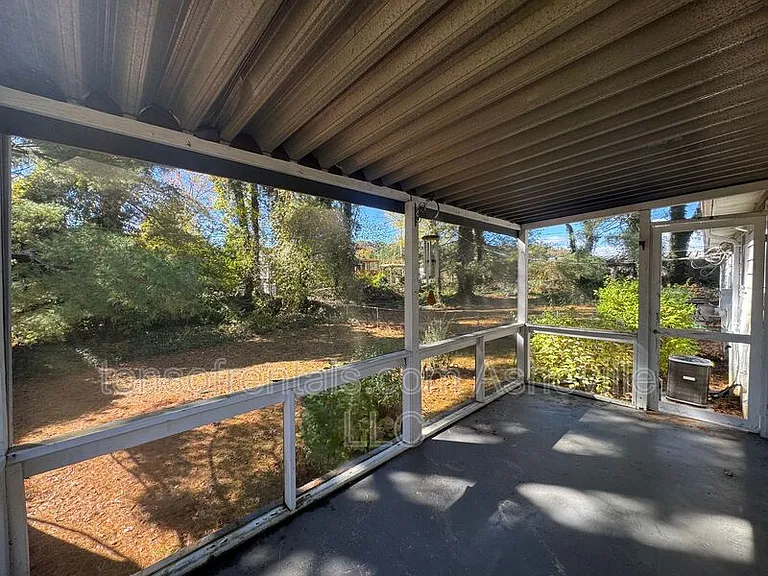 1614 Brevard Rd — Photo 19