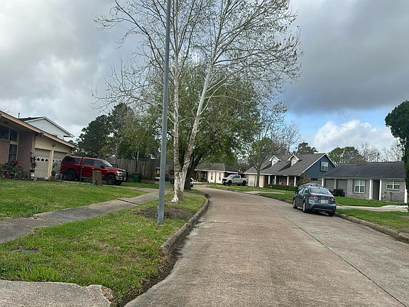 5th image of 903 Arvana St