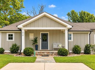 210 Bellamy Ln, Chapel Hill, NC 27516