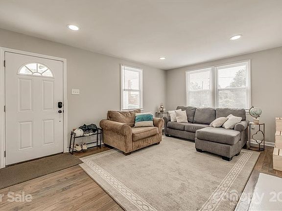2nd image of 2206 Barringer Drive