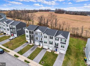 76 Coop Ln, Hanover, PA 17331