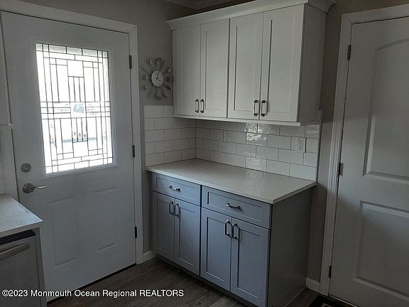 5th image of 805A Balmoral Court